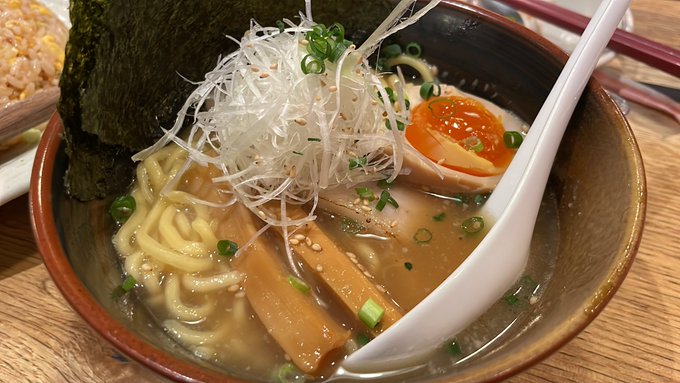 ラーメンも炒飯も、飲み屋で出てくるレベル超えてんだよなぁ(◜ᴗ◝ ) 