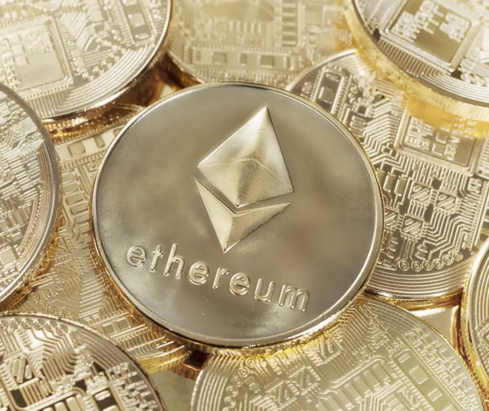 Sunday $ETH GIVEAWAY 💸

2 WINNERS 🏆 12h ⏰

• Retweet 
• Follow @lolaap0p 
• Drop $ETH addy👇🏻