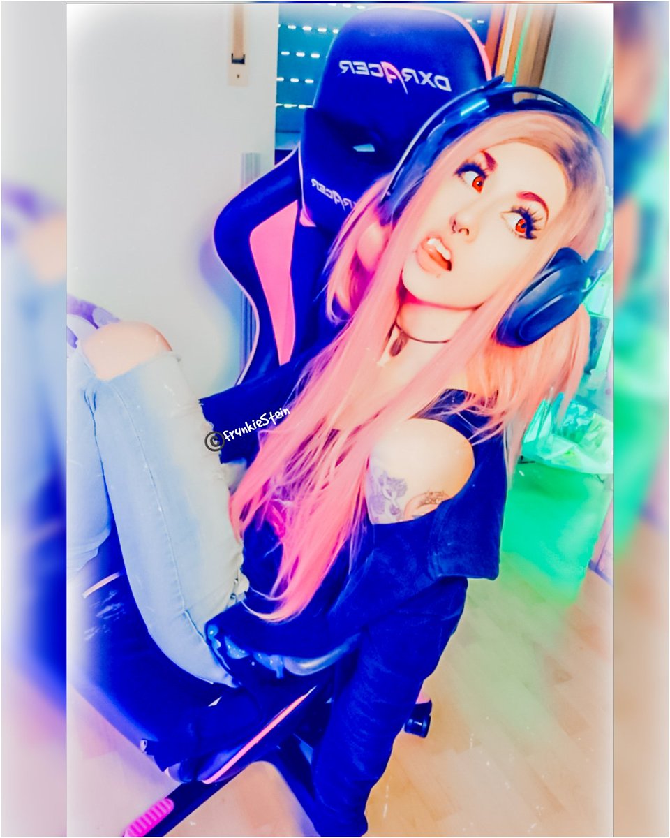 xXFrankieSteinX's tweet photo. Ich muss jetzt noch bisschen was für Morgen vorbereiten wir sehen uns dann später zu Retro mit Final Fantasy 7 und mal schauen was wir noch so machen 😊.

#twitch.tv #twitchde #twitch #nerd #gamer #gamergirl #girl #finalfantasy #ffgamer #streamer #weekend #residentevil https://t.co/qpmPXtGqvE