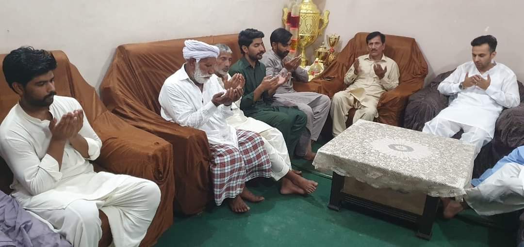 Aliofficial____'s tweet photo. این اے 78 یوسی 52
ملک مبشر علی نائب صدر یوتھ ونگ سٹی گوجرانوالہ کی خالہ جان کی وفات پر اظہار تعزیت اور فاتحہ خوانی https://t.co/Vg1xeyNCUM