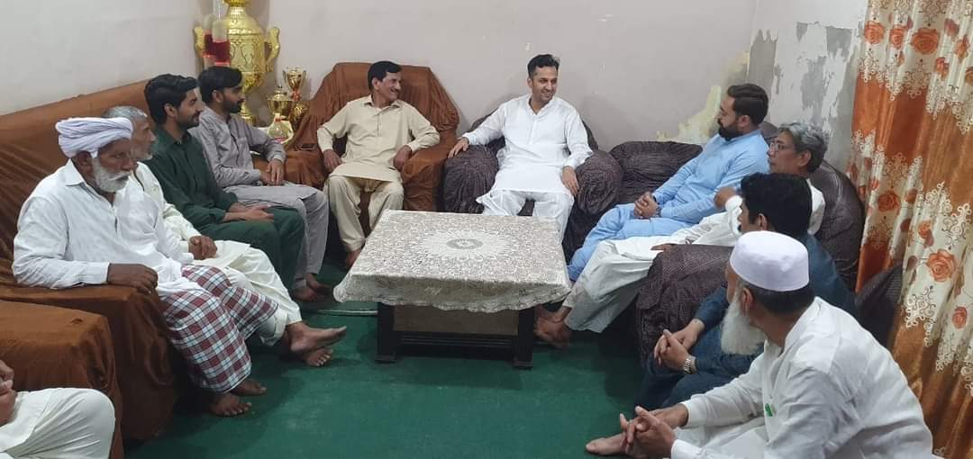 Aliofficial____'s tweet photo. این اے 78 یوسی 52
ملک مبشر علی نائب صدر یوتھ ونگ سٹی گوجرانوالہ کی خالہ جان کی وفات پر اظہار تعزیت اور فاتحہ خوانی https://t.co/Vg1xeyNCUM