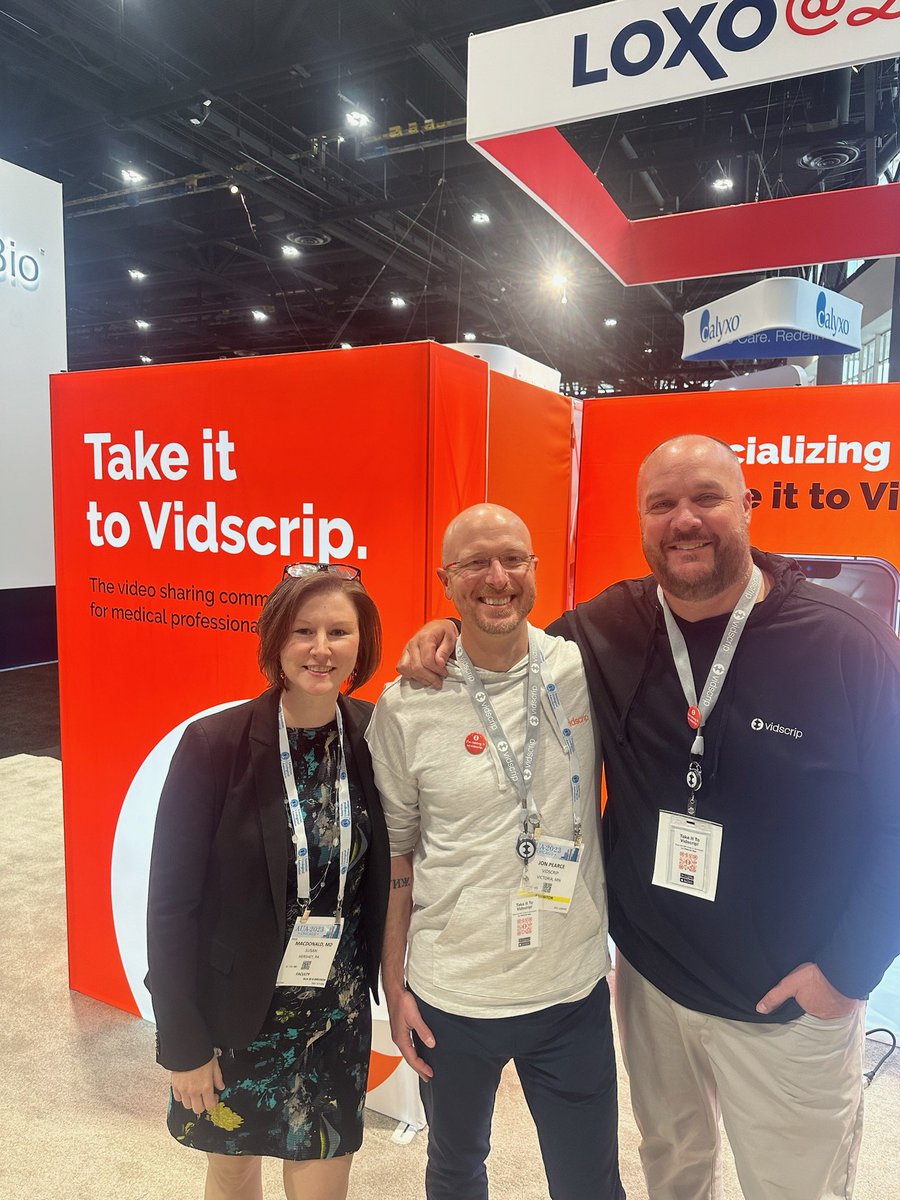 smacdonald_md's tweet image. Do you vidscrip yet? SoMe platform - doc to doc short form videos.🎬 
Explore wellness, life hacks, office efficiency, ethical dilemmas and so much more. 

Booth #3803. 🌟🌟💫
Or @ the app store. 
👀 you there.

P.s. Free swag &amp;amp; sneakers for the first fifty residents. #AUA23