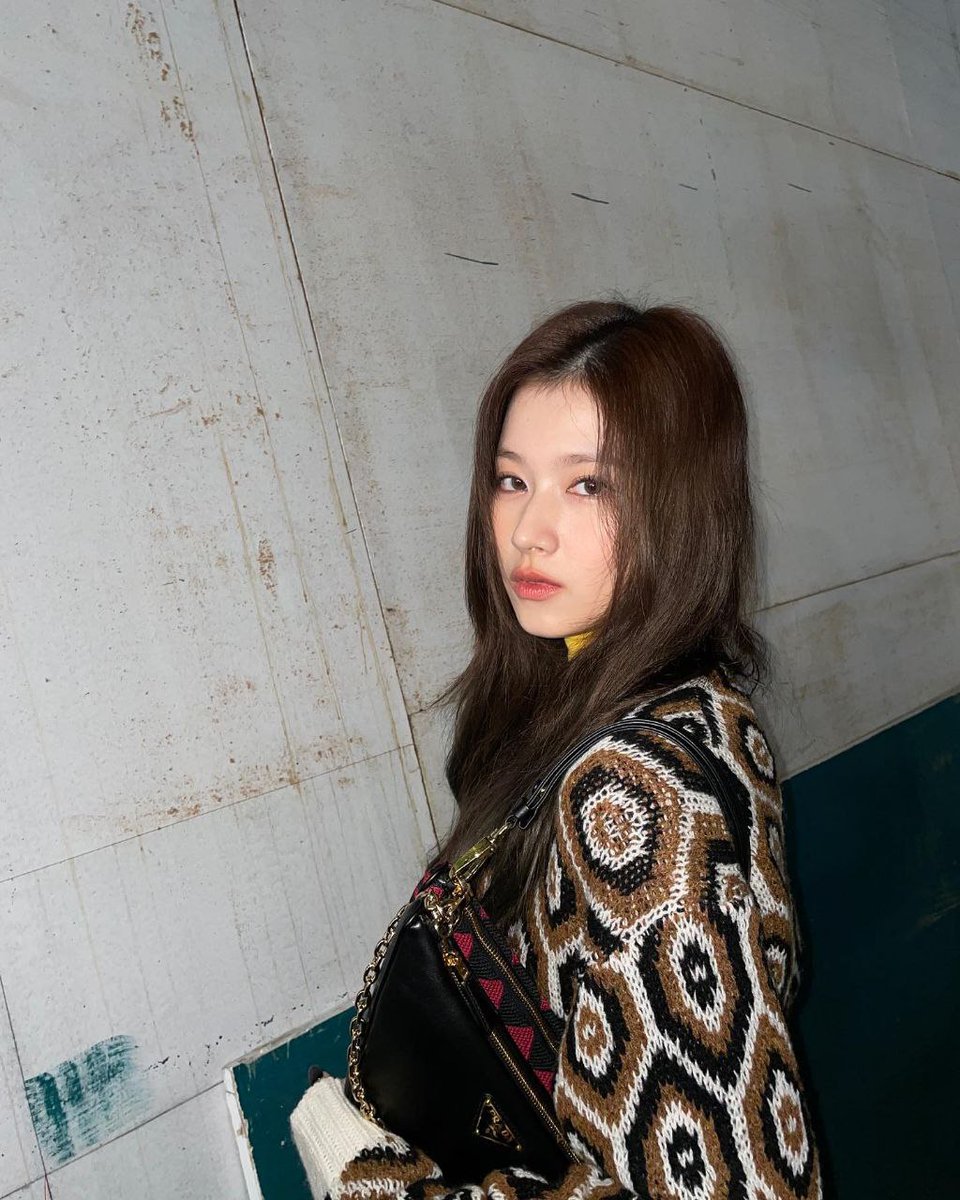 MSN_PAGE's tweet photo. #Ads #Sana
▼▲▼Prada Symbole Triangle Bag▼▲▼
#PradaSymbole #PradaTriangle @Prada
#SANA https://t.co/qJKysxLUiq