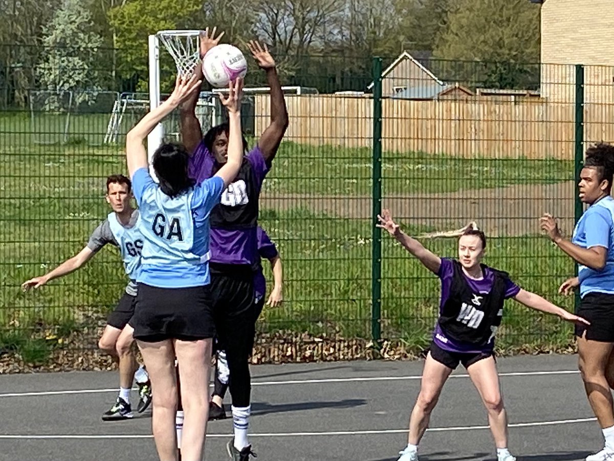 MeteorMixed's tweet photo. Great morning to play a friendly game of netball with finborough Nc https://t.co/KsNyuZLw8p