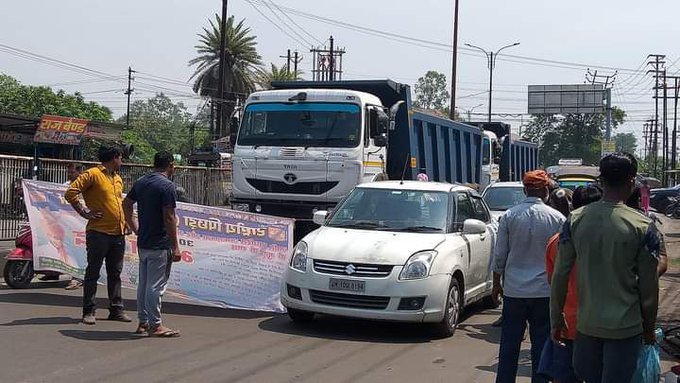 हमारी जाति आधारित जनगणना ना करवा कर जानवरो मे उलझाना ये ओबीसी के साथ धोखा है

#आज_भारत_बंद_है