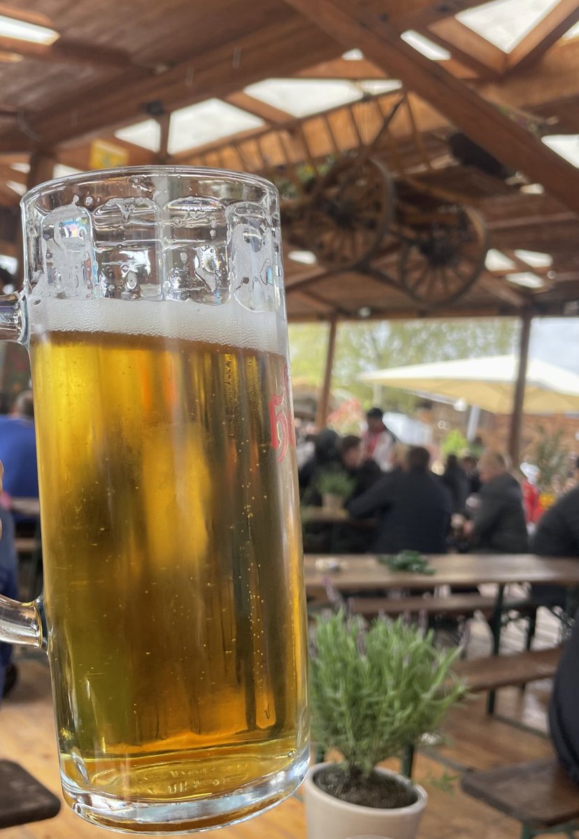 昨日友達とお祭り行って来たよーん🍻
祭り、やっぱ楽しいね🥺

昨日は朝から色々あった日で
夜疲れて死んだ😱笑 https://t.co/mjk5SqGDxm