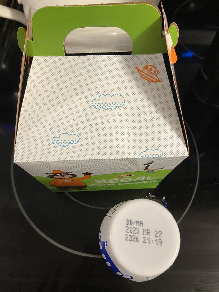 Jhatcher413's tweet photo. @AWCanada got home to find my son’s milk was expired by over a month?!?!? #notimpressed https://t.co/CjisVMdMM4