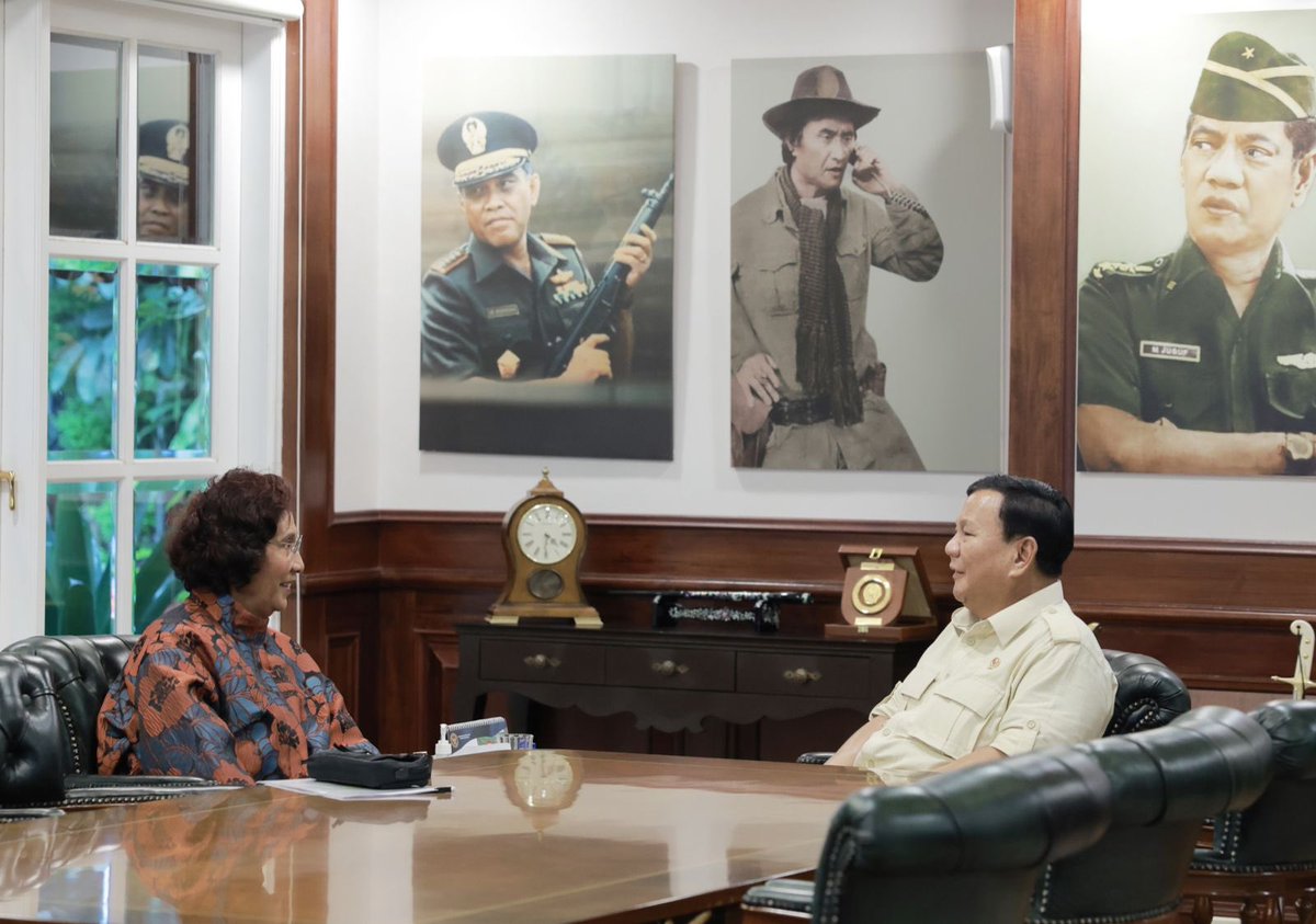 susipudjiastuti's tweet photo. Silaturahim lebaran dengan Pak @prabowo sambil makan steak &amp; salad bersama .. 🙏🙏 https://t.co/kb4VlifeF2