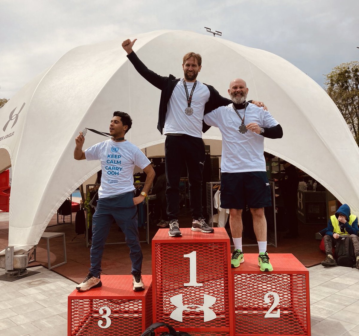 mfjhollingworth's tweet photo. Great 🏃♀️ 🏃♂️ 🏃 today thanks to #RunUkraine #Kyiv 30.04.23.
Team @WFP sporting their “Keep Calm & Carry OOH” shirts! https://t.co/HuDNvbrWWC