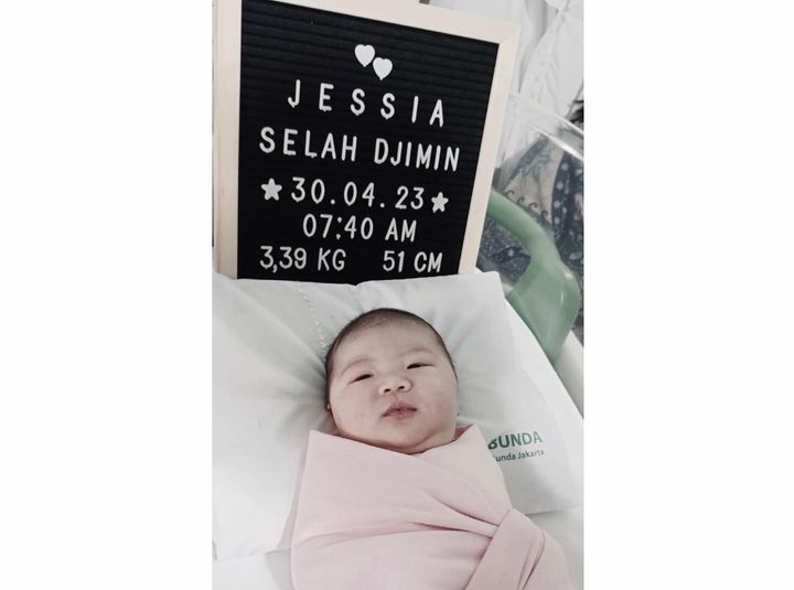 GreysPolii's tweet photo. Hi there, little champ! 👼🏽
Thank you for the amazing 40-week journey of fighting together.
You are a true champion.
Our God-given champion.

JESSIA SELAH DJIMIN. 👼🏽🏆🥇 https://t.co/X1kedXgz4x
