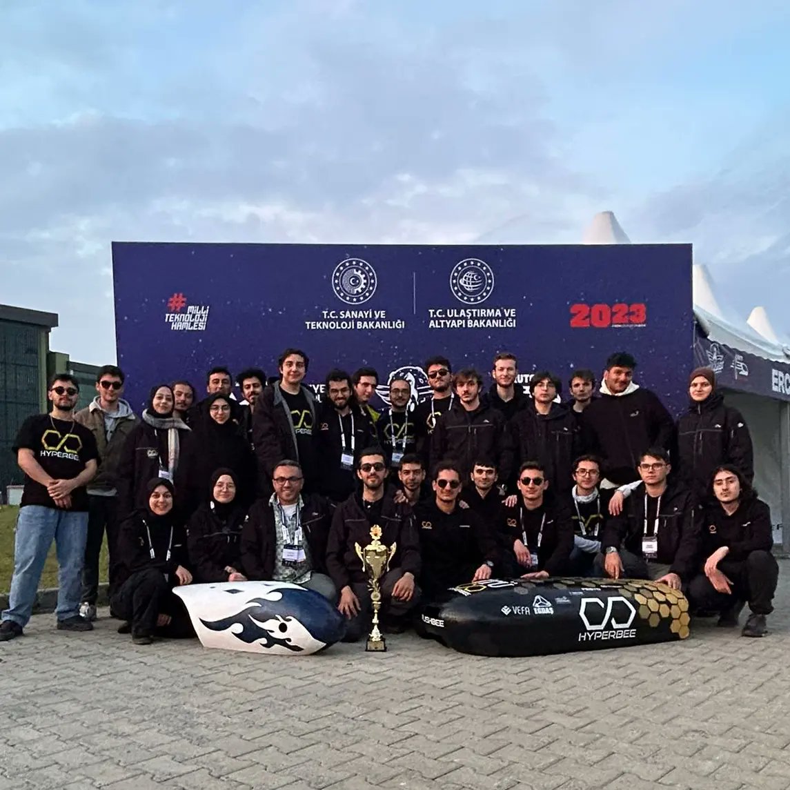 TEKNOFEST'23 Hyperloop Geliştirme Yarışması üçüncüsü olduk?! 🌟 Emek veren tüm takım üyelerine ve bize destek olan herkese teşekkür ederiz!💫