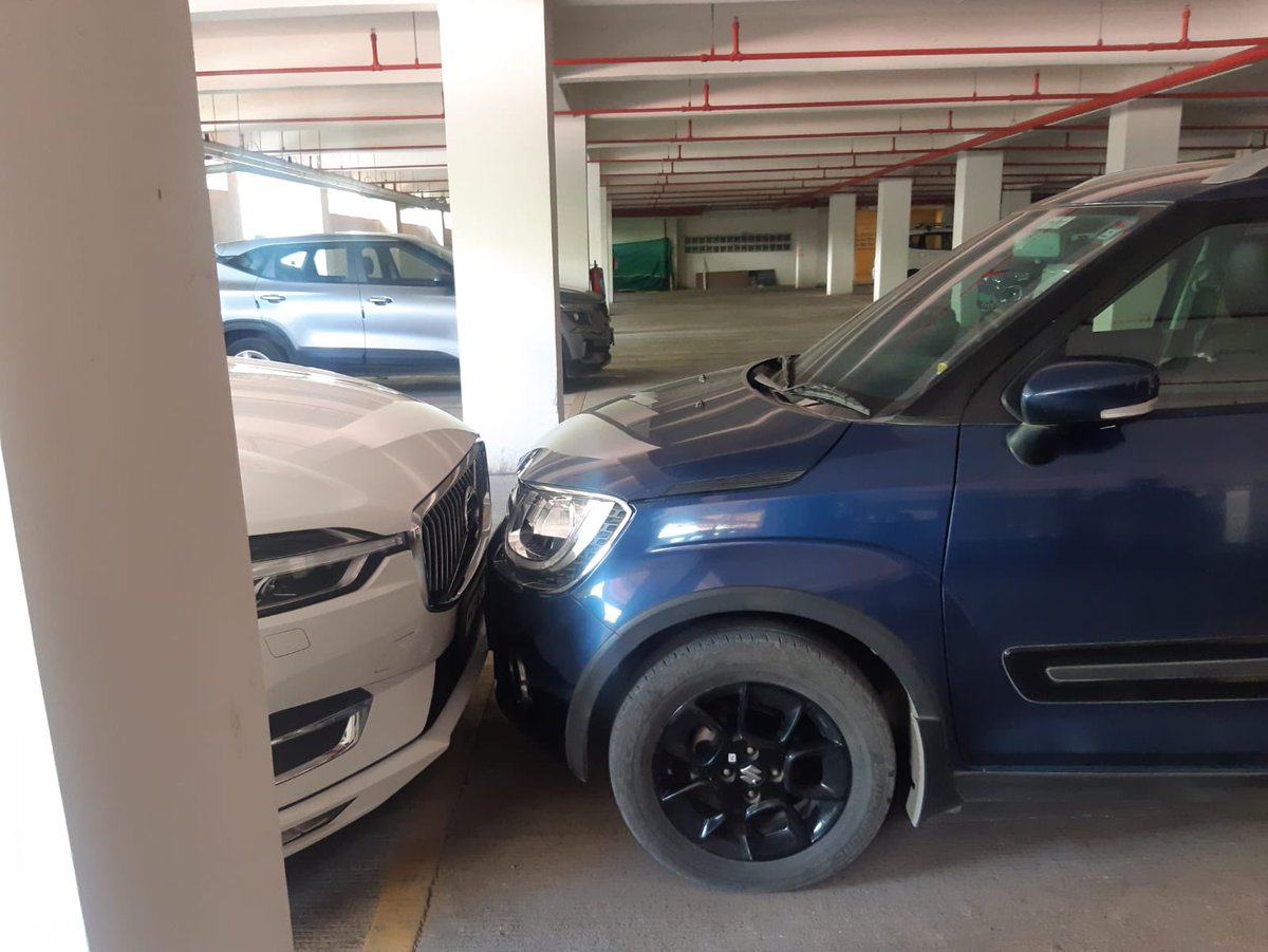 Hems_HighOnLife's tweet photo. These pictures from our parking area made my day. Could not stop laughing 😆 #NoOffense ❤️ https://t.co/E8vUbADR07