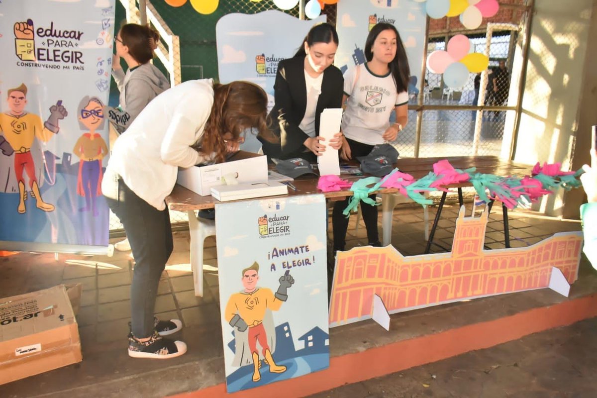 TSJE_Py's tweet photo. EleccionesPy2023🇵🇾 |Todo está previsto para que nuestros niños y niñas participen de manera simbólica votando y formen parte así, de esta fiesta cívica🎉🎉

#FiestaDemocratica
#YoElijo
#YoaVoto 

@educarp_elegir 
@PNUDPARAGUAY https://t.co/MR1P6amMi6