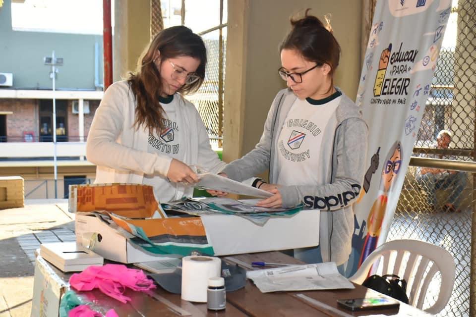 TSJE_Py's tweet photo. EleccionesPy2023🇵🇾 |Todo está previsto para que nuestros niños y niñas participen de manera simbólica votando y formen parte así, de esta fiesta cívica🎉🎉

#FiestaDemocratica
#YoElijo
#YoaVoto 

@educarp_elegir 
@PNUDPARAGUAY https://t.co/MR1P6amMi6