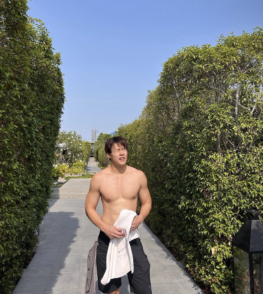 benimoykumm's tweet photo. เอ็นดู คุณว่าที่เขา มากนะ นี่คุณ รูปที่ พี่คิม อนุญาติ ให้ลงได้ 🔥🙊😅😂🌊🫧 Sexy baby🤭
 #หมากปริญ #mark_prin #หมากคิม https://t.co/X9FEwop6dl