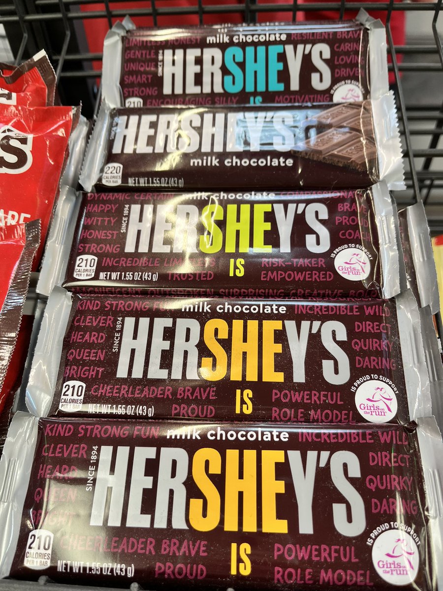 lcomanto's tweet photo. Thank you, Hershey’s. I feel seen. https://t.co/AOk9slFitT