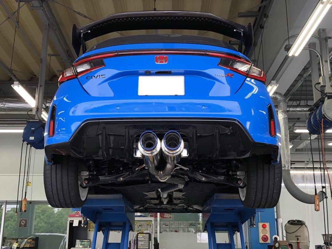 ApexiJapan's tweet photo. Civic Type R 6BA-FL5
N1 evolution EXTREME MUFFLER、早速取付、メッセージ頂き感謝😀
#アペックス #APEXi #apexijapan #apexi #vtec #honda #fl5 #hondacivictyper #civictyper #civictyperfl5 #typerfl5 #ホンダ #シビック #シビックタイプr #企業公式がお疲れ様を言い合う #新発売 #newproduct https://t.co/OkW1juWQTC