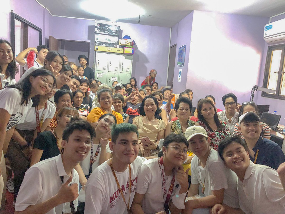 tkstamesa's tweet photo. Maraming salamat din sa mga nagpaabot ng tulong! 

Hanggang sa susunod ulit na paglapag sa komunidad! 🫂

© Deniel Canaway, Jerelyn Celestial, Jeremy Alto

#ITOnDONaTo
#TulongKabataanStaMesa https://t.co/smr4yL1MY0