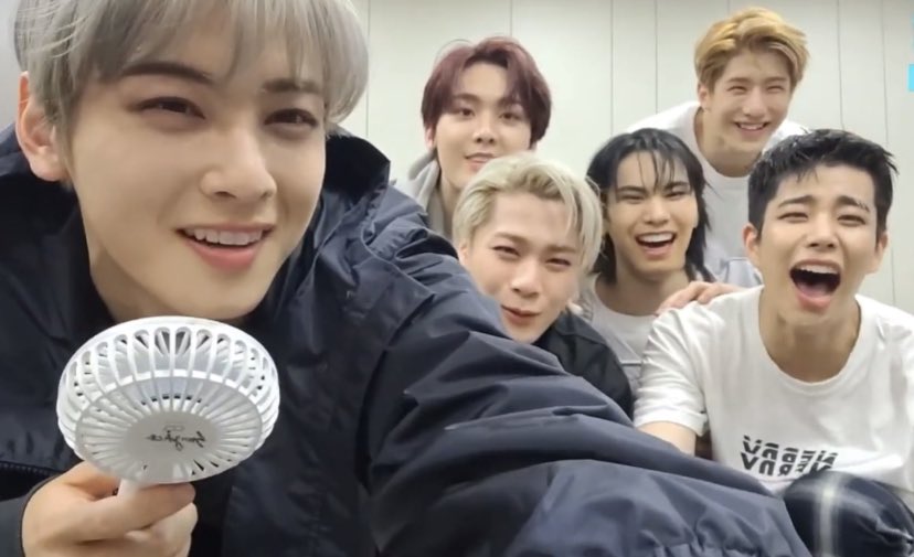 명산🐥🦊 tweet media