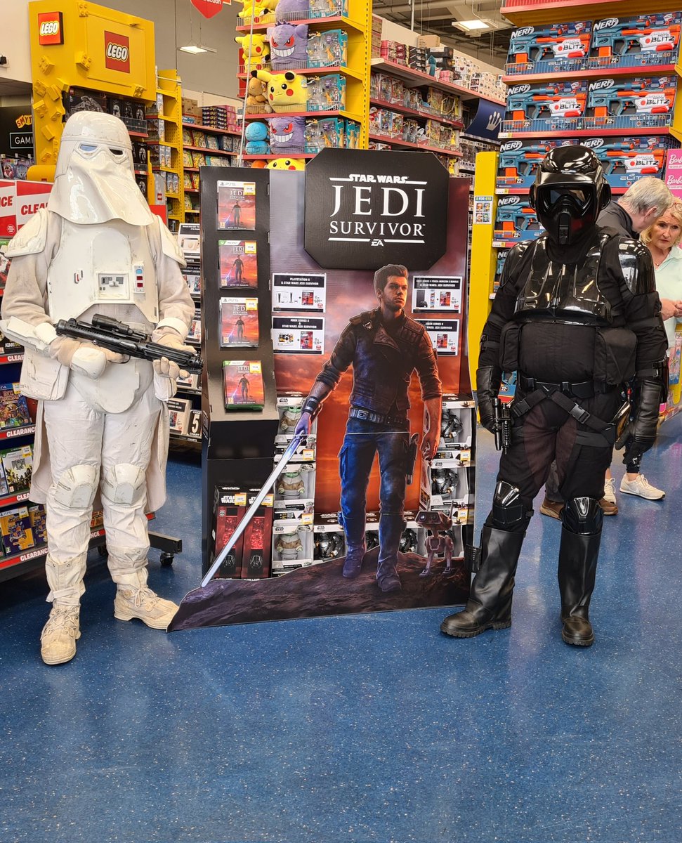 Yesterday, so of our cadets got to go to Smyth Toys stores around Ireland for the Lego day event.

CTS1917 got to hang out in the Drogheda store.

#JudgeUsByOurSizeDoNot #EndorCampus #GalacticAcademy
