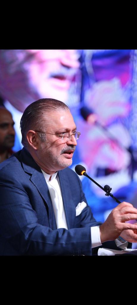farooq_np's tweet photo. اس مین کوئی دو رائے نہیں کہ ھم پرانے ایکٹوسٹ کو عزت ملنی چاھئے مگر اب جو بھی نئے دوست ڈجیٹل میڈیا کے توسط سے شامل ھو رھے ھین انکو بھی ھم کو ویلکم کرکے اپنے ساتھ لے کر چلنا ھے اور #PPPDigitalMedia کو کامياب بنانا ھوگا    @BBhuttoZardari #PPPDigitalLahore    @sharjeelinam https://t.co/rkzl0vj9dT