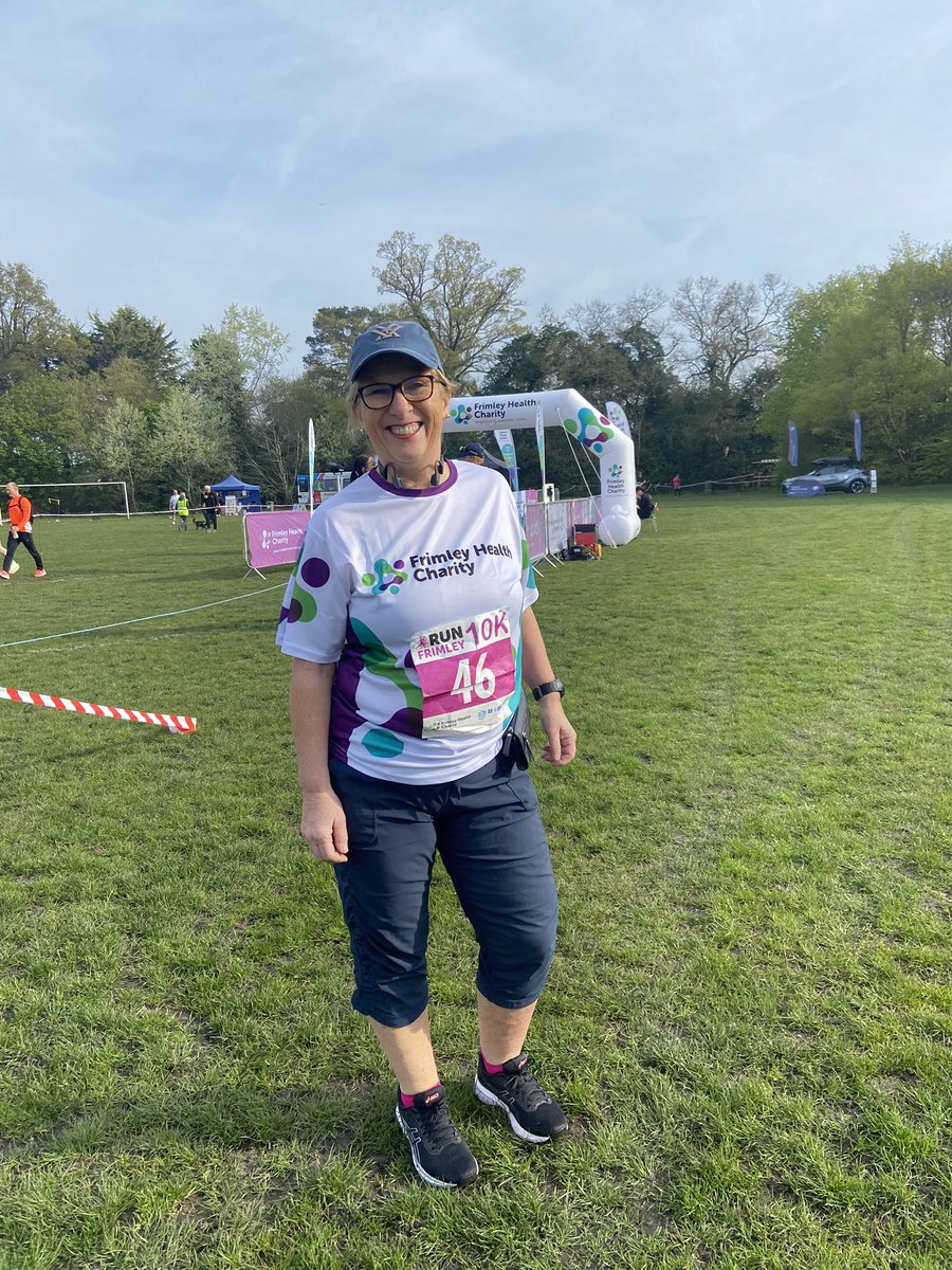 hmcott_'s tweet photo. @FHealthCharity #runfrimley #runfrimley10k Mother &amp; Daughter!! https://t.co/jiH36lsXLM