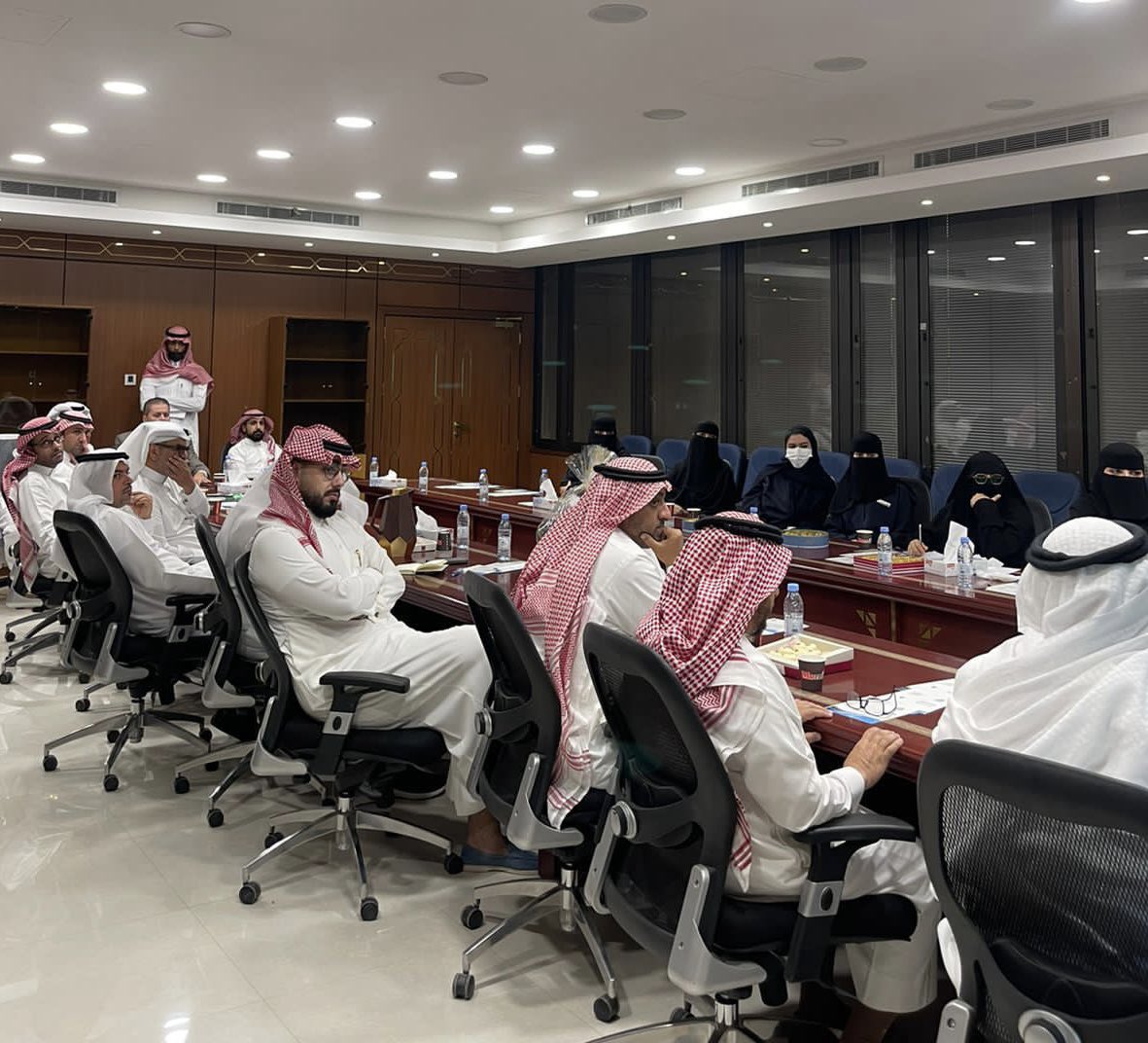socworcollege's tweet photo. بفضل الله وتوفيقه حصل قسم الاجتماع والخدمة الاجتماعية على الاعتماد البرامجي لبرنامج بكالوريوس الاجتماع والخدمة الاجتماعية، وبهذه المناسبة يسر منسوبي القسم تقديم الشكر والعرفان لمعالي رئيس الجامعة على دعمه الدائم والمتواصل، والشكر موصول أيضاً لسعادة عميد كلية العلوم الاجتماعية. https://t.co/QYLj5tluvM