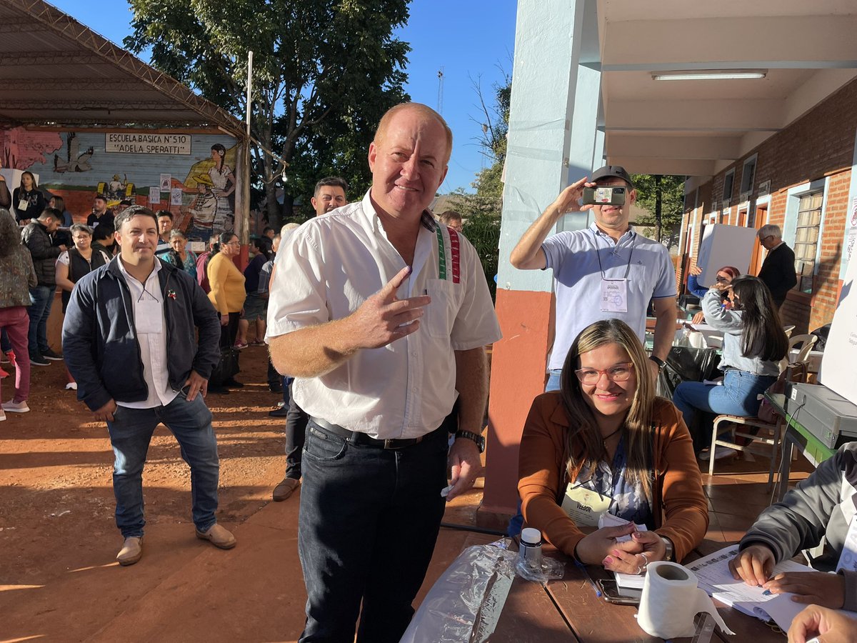 Cumplimos con nuestro deber cívico. Te invito a que hagas lo mismo hoy y seas protagonista, no sólo un espectador‼️🇵🇾