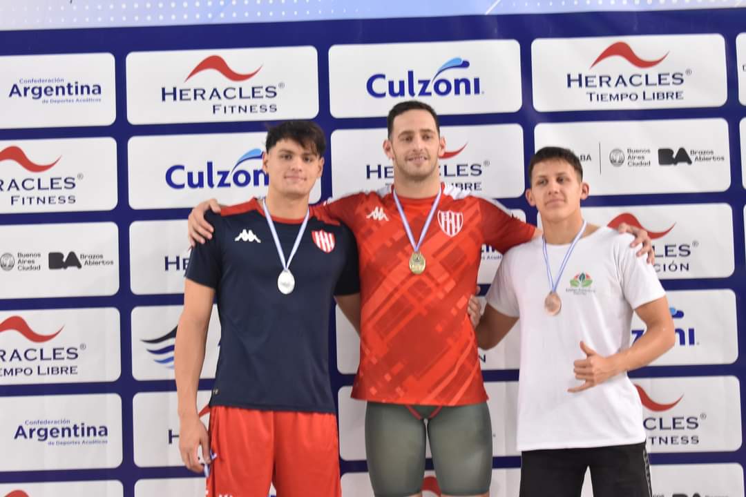 clubaunion's tweet photo. 🏊‍♂️ Tatengues en el Campeonato Argentino de Natación

✅️ 7 Marcas A para los Juegos Panamericanos Santiago de Chile 2023
👏 Dante Nicola: 200 Pecho
👏 Gabriel Morelli: 100 y 200 Pecho
👏 Agustin Hernandez: 100 Espalda
👏 Tomas Dipaolo: 200 Espalda
👏 Gian Franco Turco: 1500 Libre 
👏 Nicolas Deferrari: 200 Mariposa 

✅️ 2 Marca B Mundial Fukuoka Japón 2023
👏 Gabriel Morelli: 200 Pecho
👏 Nicolas Deferrari: 200 Mariposa

✅️ 1 Nuevo Récord Argentino
Relevo 4x100 Combinado

🥇 10 medallas de oro
🥈 12 medallas de plata 
🥉 6 medallas de bronce