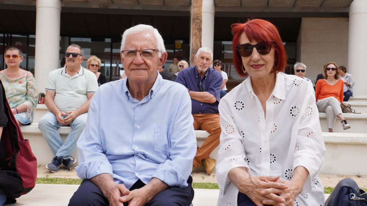esquerraunida's tweet photo. 📸 Has vingut a la presentació de candidatures? Busca't en la galeria de fotos que hem publicat a #Facebook!

🎥També pots recuperar l'acte a través de #Youtube ací 👇

🔗 https://t.co/6ydWg0sH99 https://t.co/1AJbhpMFTX