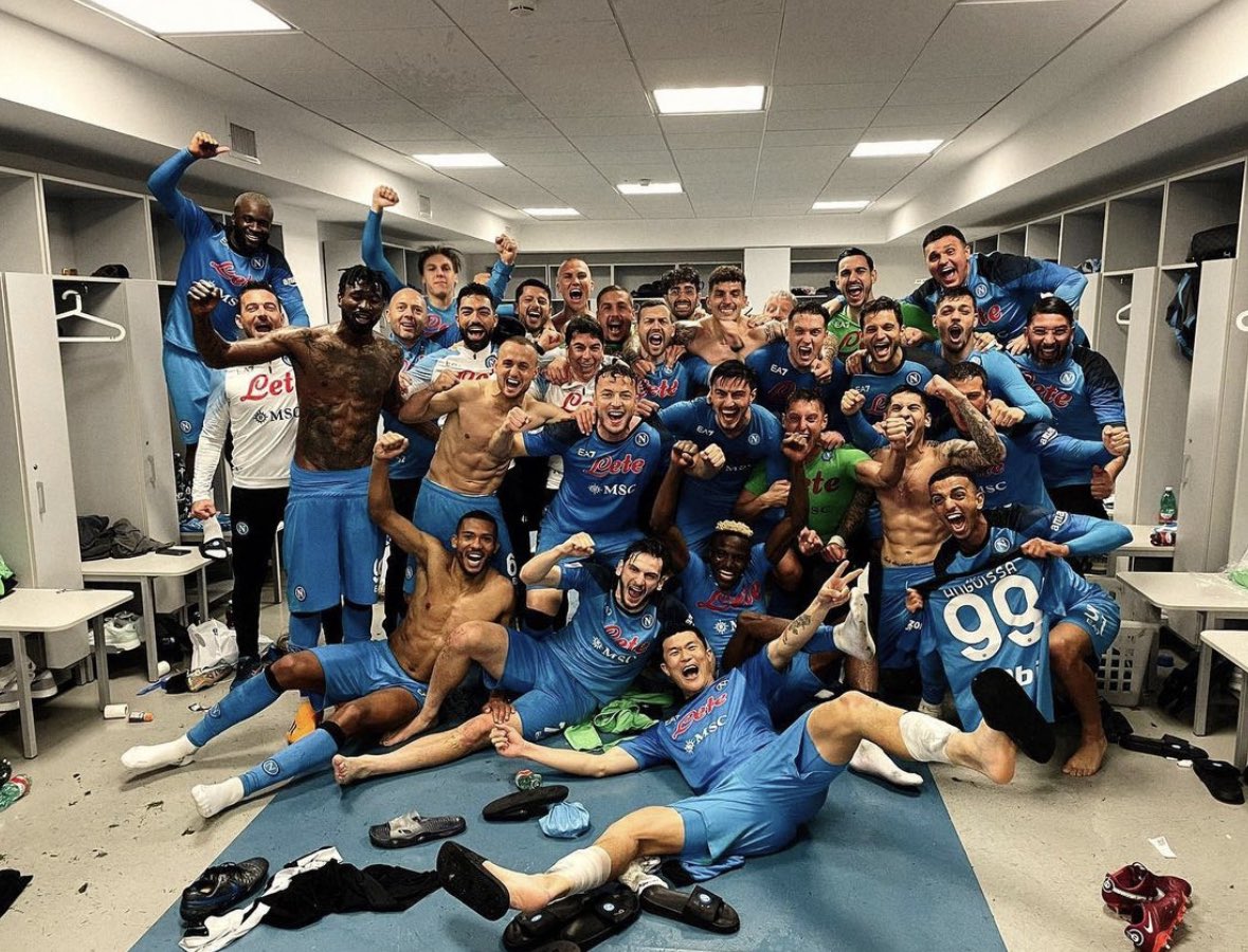FabrizioRomano's tweet photo. Napoli can win the Serie A title today with a win vs Salernitana. It’d be their third Scudetto title, last one was 33 years ago with Diego Maradona. 🔵🏆⏳ #SerieA

Lazio lost 3-1 to Inter… Napoli time now 🇮🇹 https://t.co/AXKbEhGPBS