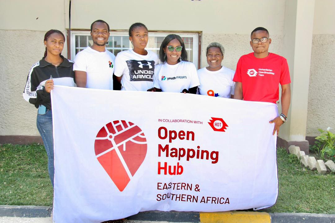 openmapping_esa's tweet image. Did you know you can apply for a Spatial People Award to hold a mapathon and participate in the #MapHerWorld campaign? 🗺️ Check out these great photos from @SMCoSEYM&apos;s latest event! ✨
Apply today ➡️ bit.ly/SpatialPeopleA…

#SpatialPeopleNetwork
#QualityData
#OpenMappingHub