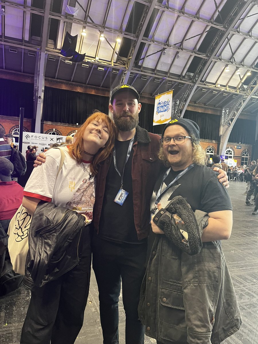 GeorgieBroad's tweet photo. my accidental day two at #warhammerfest was short but oh so sweet - let’s see if i make it home this time 🥴 love you all lotshammer xxxx #warhammer40k #warhammercommunity https://t.co/5LmLfmU3AH
