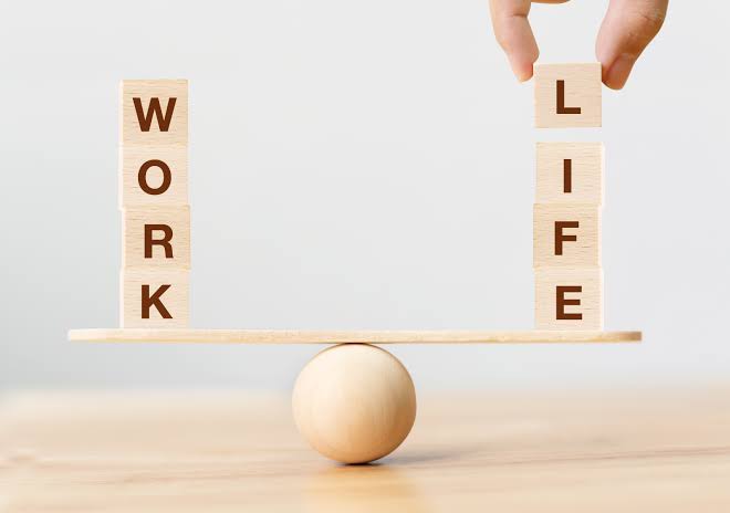 You know,what your priorities are—whether that's spending more time at work to aim for a promotion and Money or Spending time with your loved ones and giving time for your Personal life—it's important to figure out how to better manage your time. #BankersNeedWorkLifeBalance