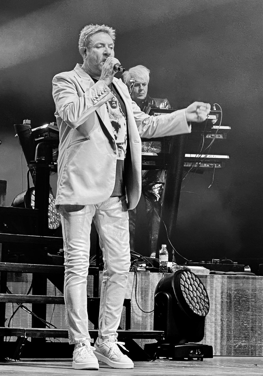 tearslostinrain's tweet photo. Duran Duran @duranduran at the Manchester Arena @AOArena 29 April 2023 #duranduran #manchester #arena #menarena #aoarena #live https://t.co/efADNEtVXG