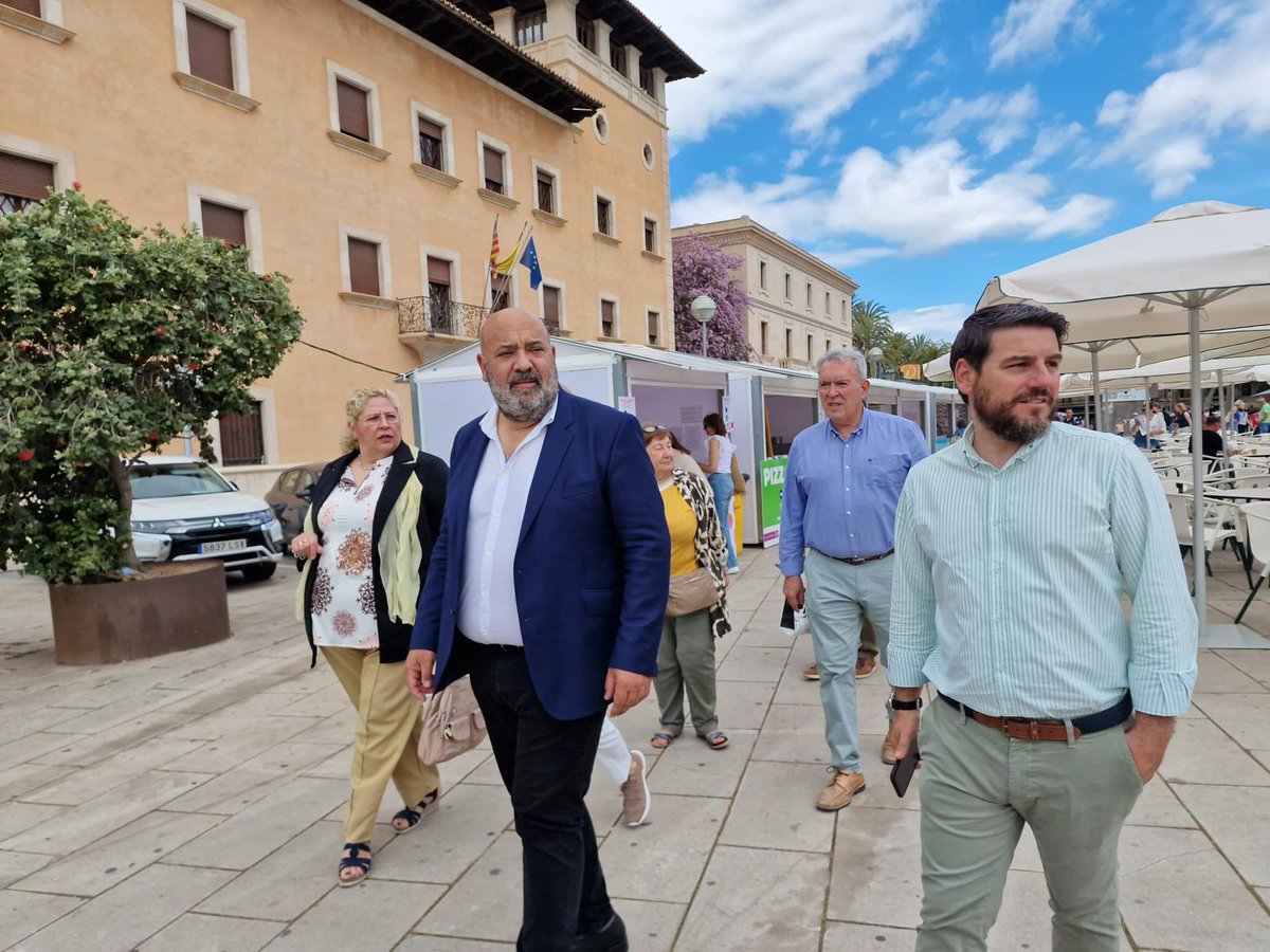 popularespalma's tweet photo. Nuestro candidato, @JaimeMartinez, ha visitado esta mañana el festival BePalma, que se celebra durante estos días en el Parc de la Mar. Felicidades a los organizadores.

#PalmaEntreTodos https://t.co/Sp7vOzcNMx