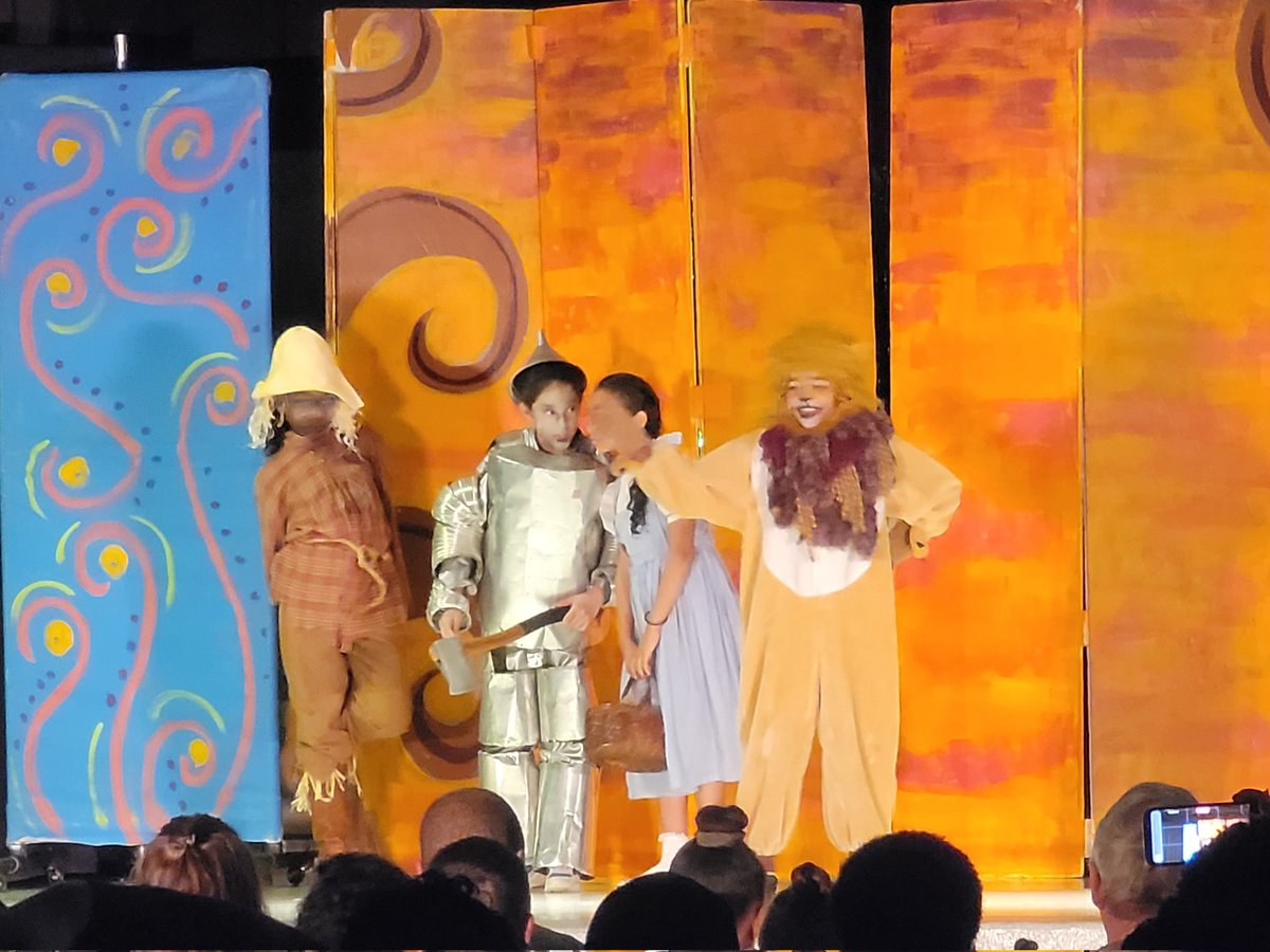 MrsTCCook's tweet photo. What an amazing performance!
Congratulations to the cast and everyone who made this event possible!
@FCPSWaverley @RWaves3 @FCPSJIvins https://t.co/TzPcBxfiRy