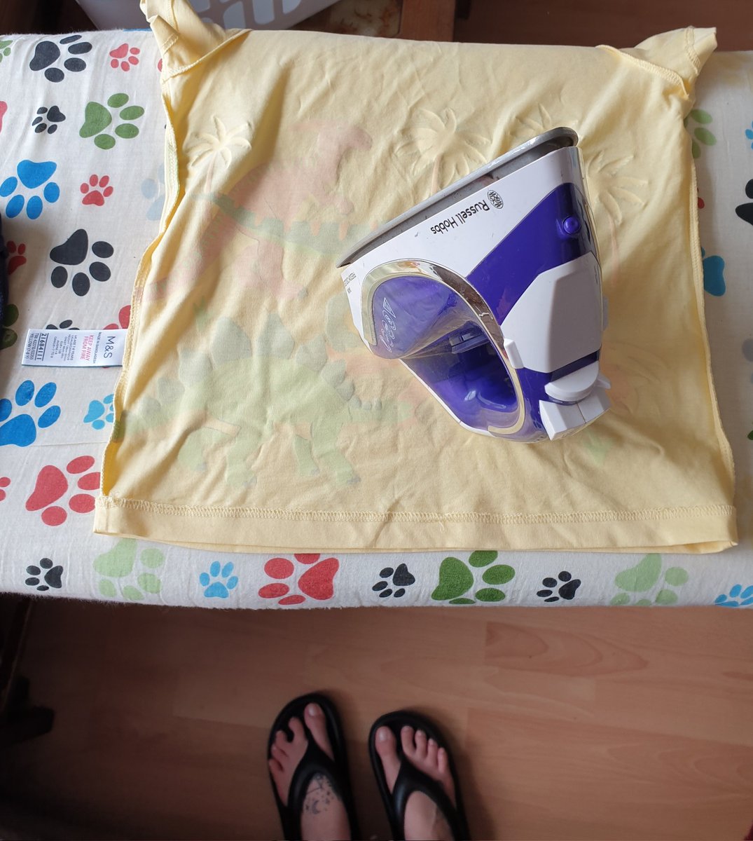 SianVidak's tweet photo. I'm not the ironing type of wife/ mother, I'm more, 'take it out of the tumble dryer, &amp; shake vigorously'. Until now... The kids are off on hols, with their Great Aunty (65), for a couple of days, &amp; she's old school.
#10kids #sundayvibes #oldschool #presentation #miniexplorers https://t.co/fOL7Yl9D2w