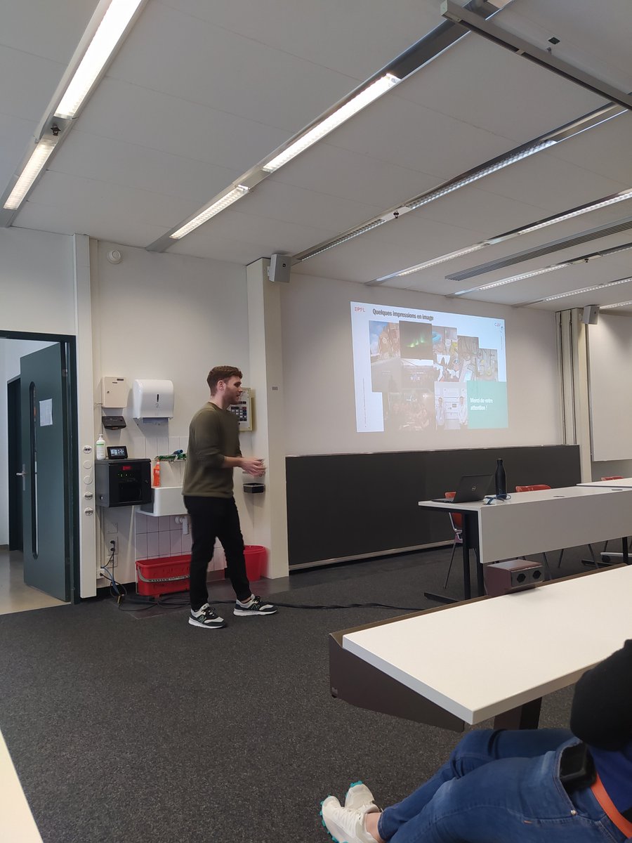 GBFlab's tweet photo. The room was full for 
@SimonDumolard
 talk at #EPFLOpenDays! You can still pass by in CE1 5 to discuss about cancer research and studying chemistry at EPFL! https://t.co/rU7JWvx2JV
