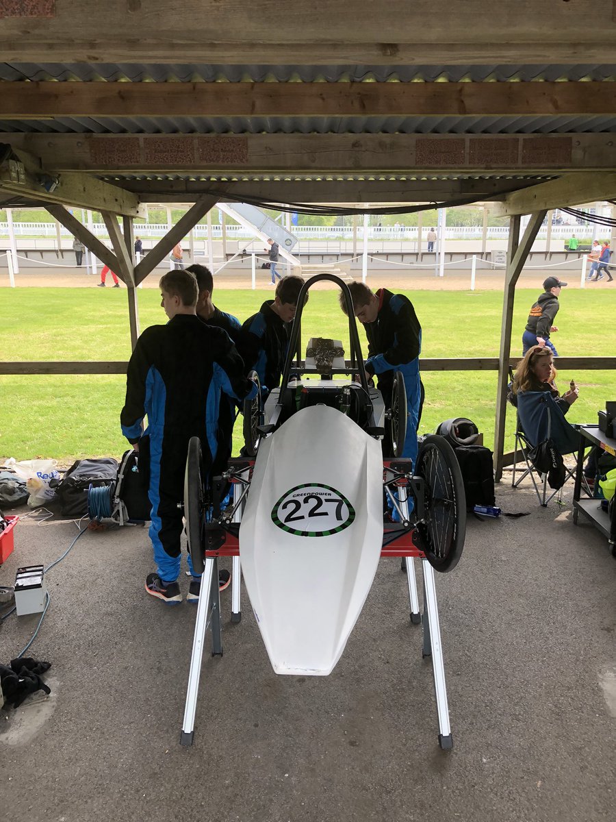 SHS_the_engine's tweet photo. Racing The Southborough Griffin at Goodwood today; we have had a few technical problems, but the race went well 🙌 @shsrbk https://t.co/gv5GLWzZd7