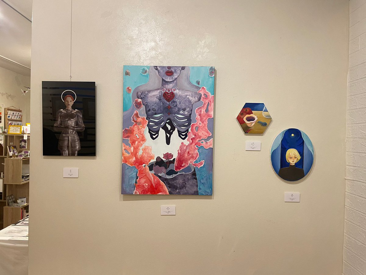 アイオライト企画「Ｘ 曖昧な性」本日終了しました。
セクシュアリティがテーマでしたが、バラエティに富んだ展示になりました。今後ともこのテーマは続けたいと思っております。
Gallery hana輪様、参加作家様、ご来場いただいた皆様、SNS等でご覧になってくださった皆様、ありがとうございました🙇✨