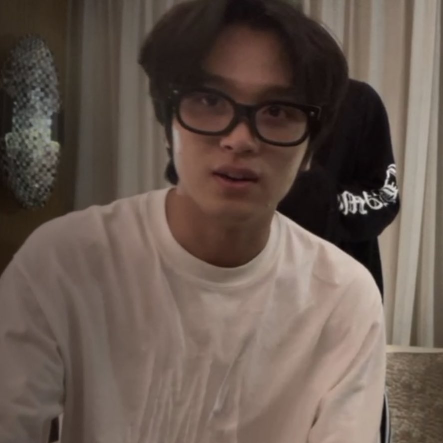 dailyhaechan's tweet photo. hi there haechan! 😍 https://t.co/DX7O8gmXbH