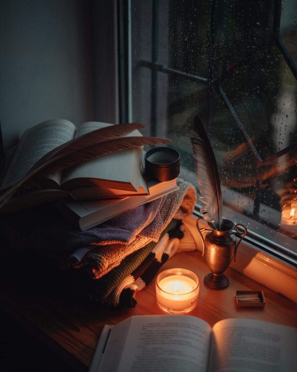 كل الدُنيا لا تساوي شيئاً أمام لحظة هدوء في نهاية اليوم ، بقلب متسامح وذهنٍ صافٍ وروح تشحن نفسها لغد ♥️
#