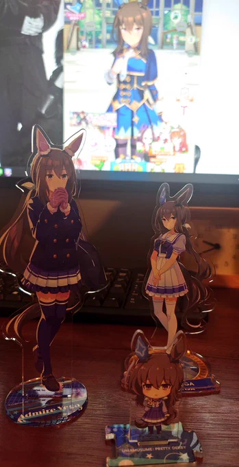 今は目の前にいるアヤベさんたちを眺めて気を落ち着かせてる