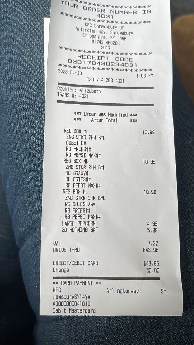 MissChloe_J's tweet photo. @KFC_UKI placed an order through your Drive thru and we only received 3 zinger stacker meals… no popcorn chicken or 20 wings!!!! When trying to call the restaurant no one answers!!!! 😡😡😡 https://t.co/p7oaJV7hqv