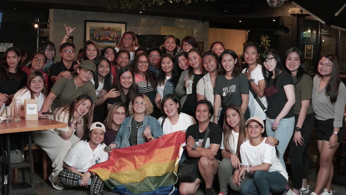 inaurner's tweet photo. FIRST EVER LIVE PODCAST EVENT 🏳️‍🌈

✅ Highest number of attendees for a live podcast event 
✅ Only one week of planning c/o the talented bebi
✅ Solid after party

Tysm sa mga nakasama &amp; sa mga hindi, looking forward na makasama kayo sa future events! 🫶🏻 

#Queertuhanpodcast https://t.co/Xd9NhMoi5G