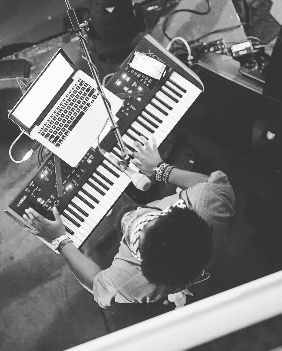 dwetmedamyo's tweet photo. Stay in the moment 🙏🏿
#khash #theintro #dwetmedamyo #mentalescape #imhim #hmi #internationaldwet https://t.co/gTpP4FtbBO