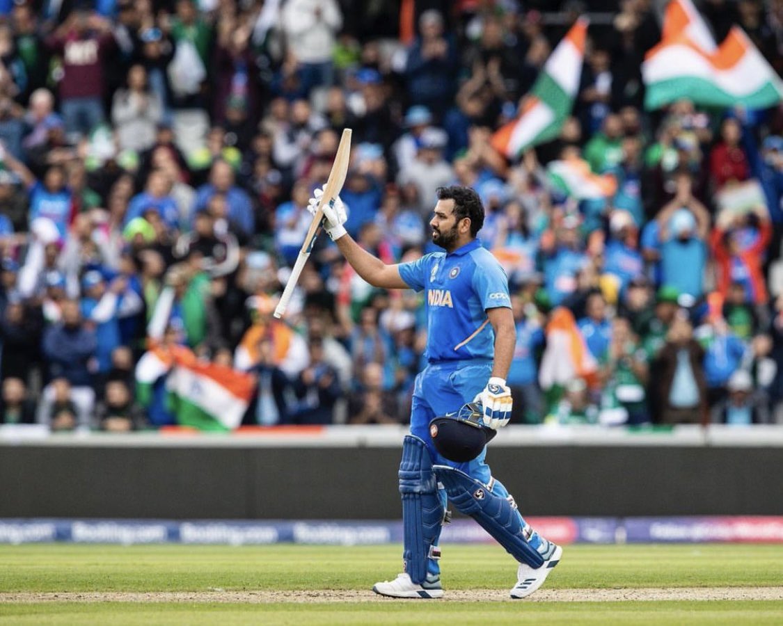 Raghavendra0121's tweet photo. Happy Birthday to Great Legend @ImRo45 
Wish you a year full happiness and Good cricket 🎾🏏 
Always keep smiling and rocking..💐💐🎂🍰 https://t.co/Flo723cVUw
