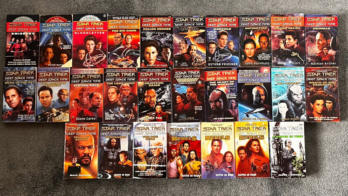 Here we have all 27 of the numbered Star Trek: Deep Space Nine novels published between 1993 and 2000. ⭐️📚🖖🏽

#startrek #startrekdeepspacenine #deepspacenine #startrekds9 #ds9 #sisko #books #collection #reading #hobbiesandinterests #memorybeta #betacannon