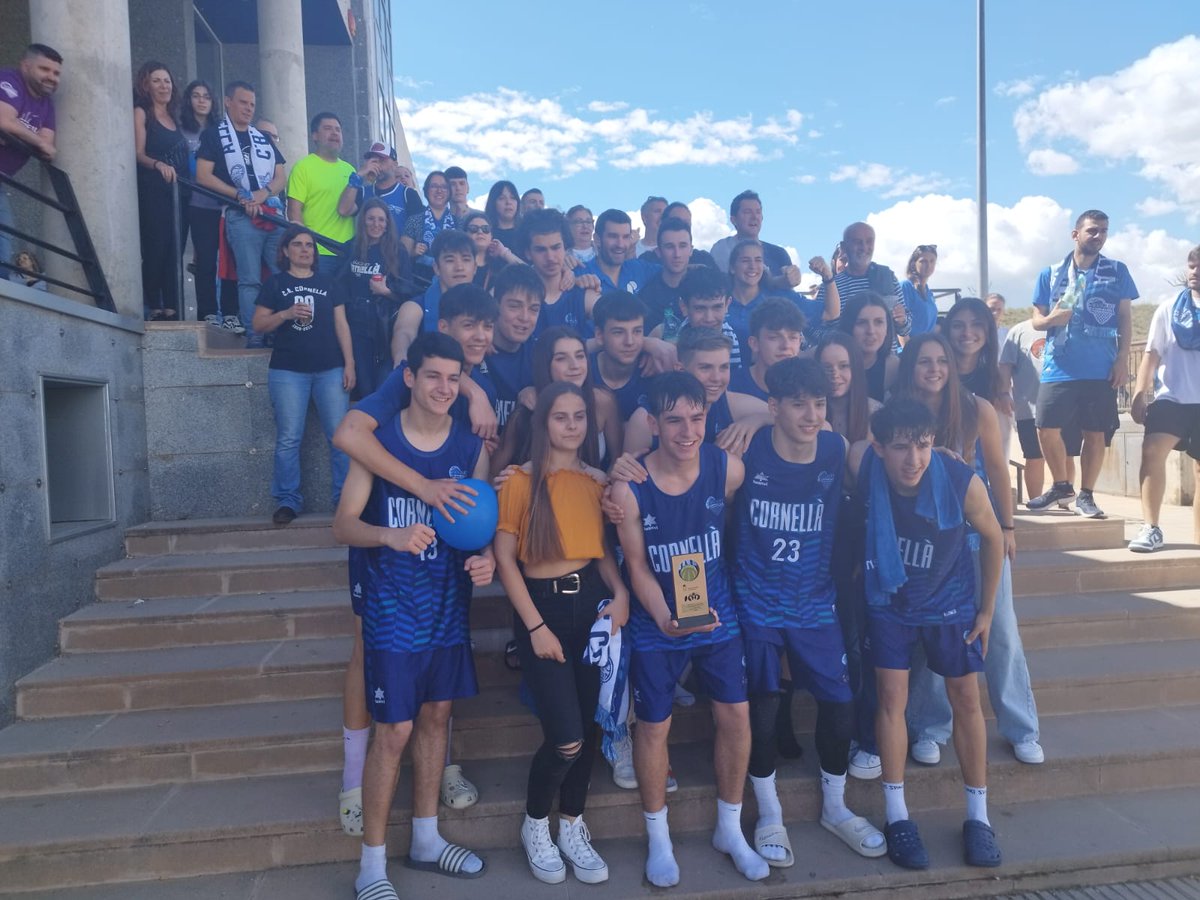 cbcornella_2007's tweet photo. Pròxima parada #SantFernando #FEBcadete2023M https://t.co/O9yQ1D7C5b